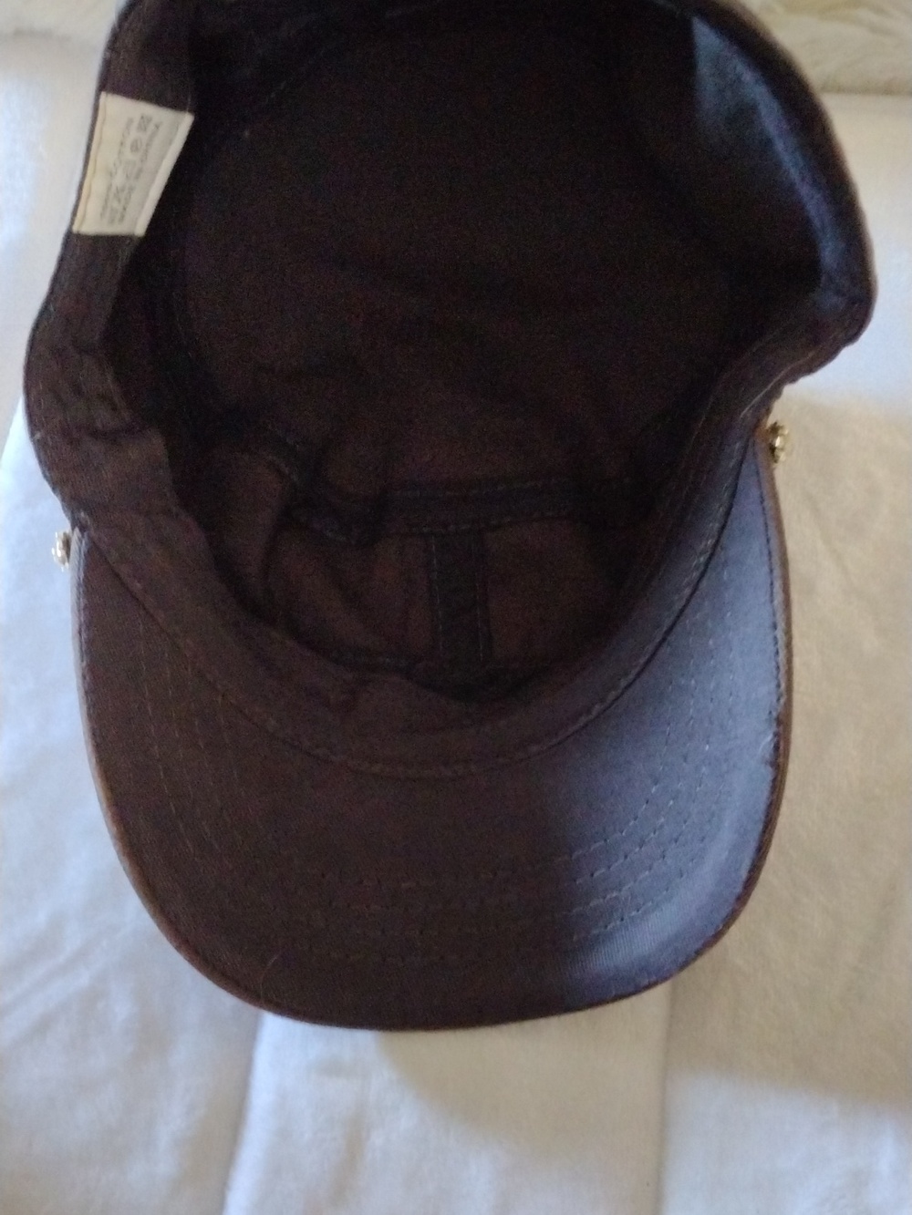 Women's Black Cap with Rhinestone Chain - Picture 4 of 7
